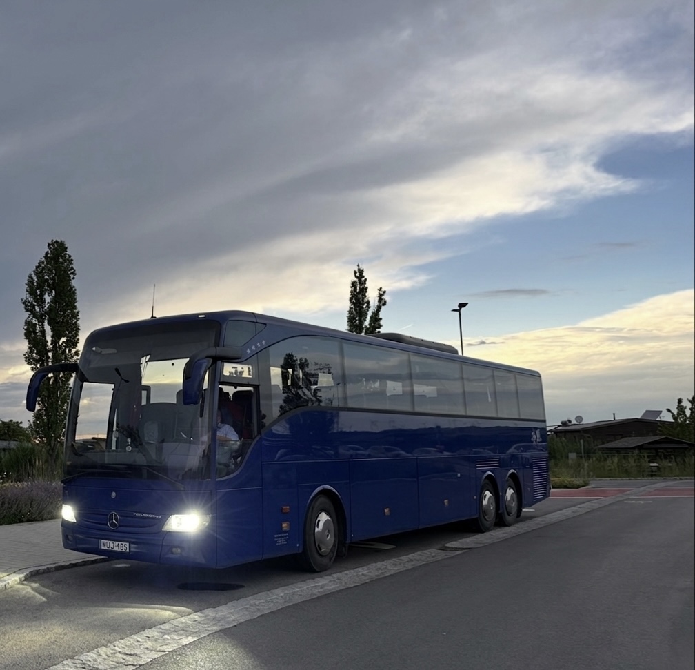 Mercedes-Benz turistabusz